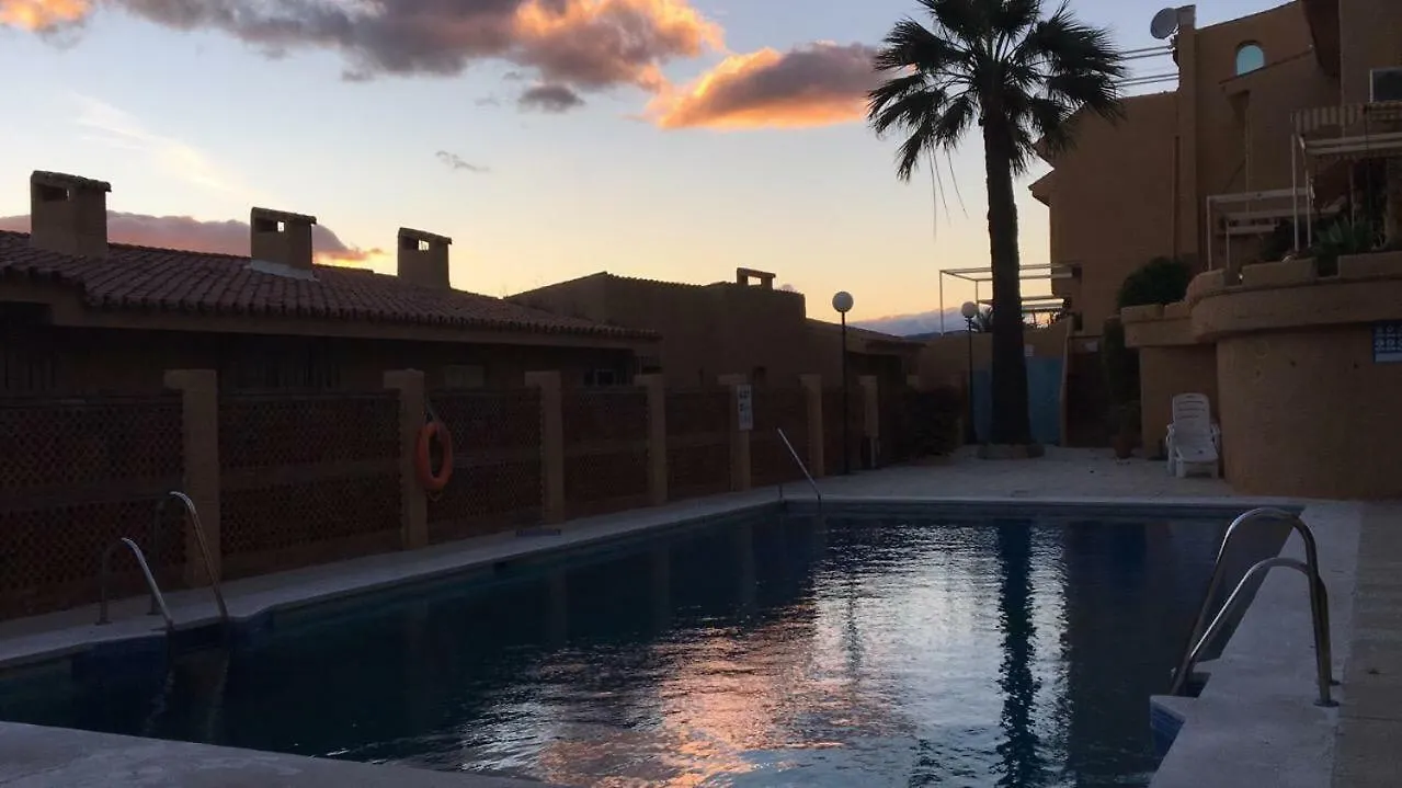 Beach Bungalow Port,Free Parking 에스테포나 0*,