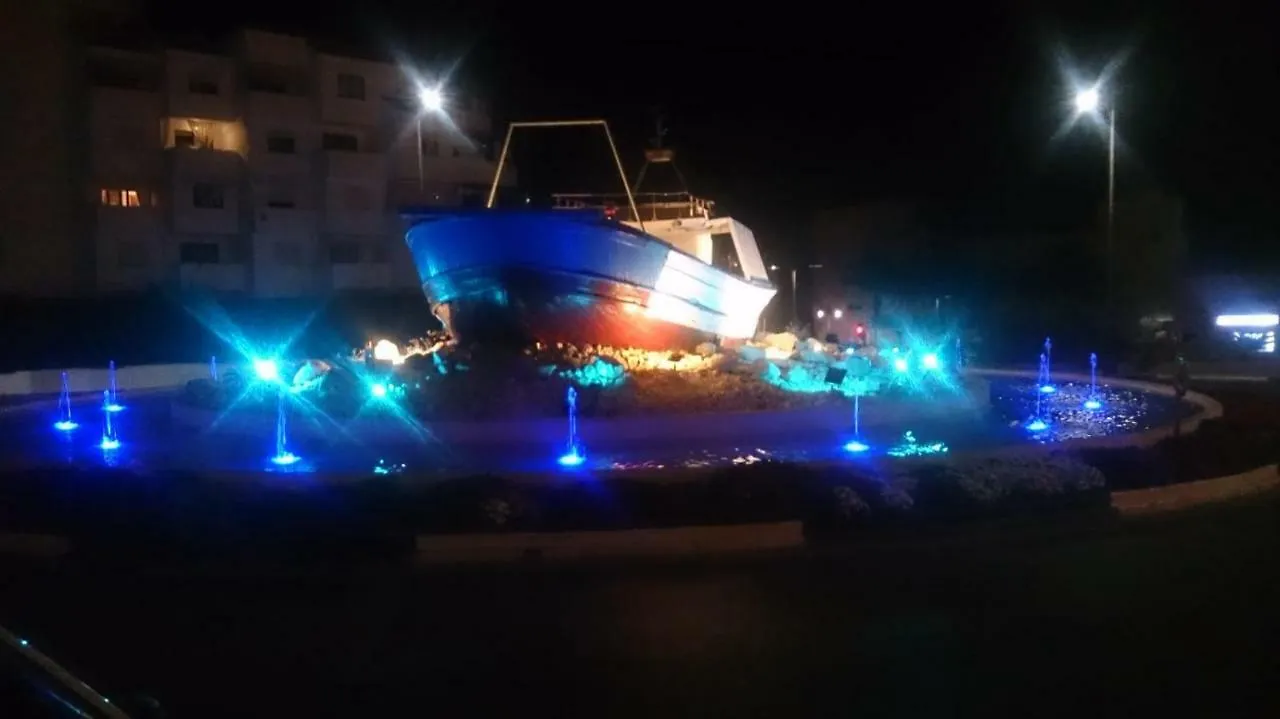 Beach Bungalow Port,Free Parking 에스테포나