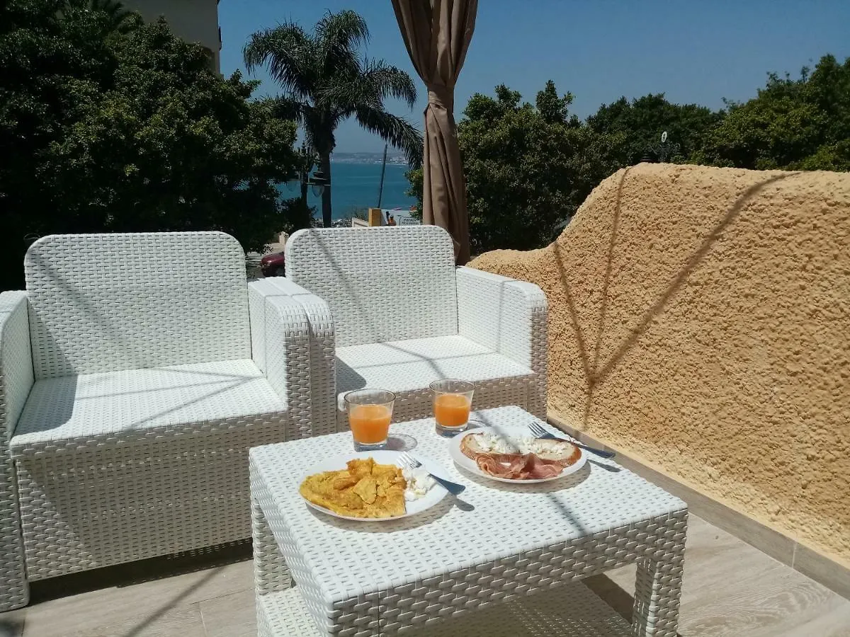 Beach Bungalow Port,Free Parking Estepona